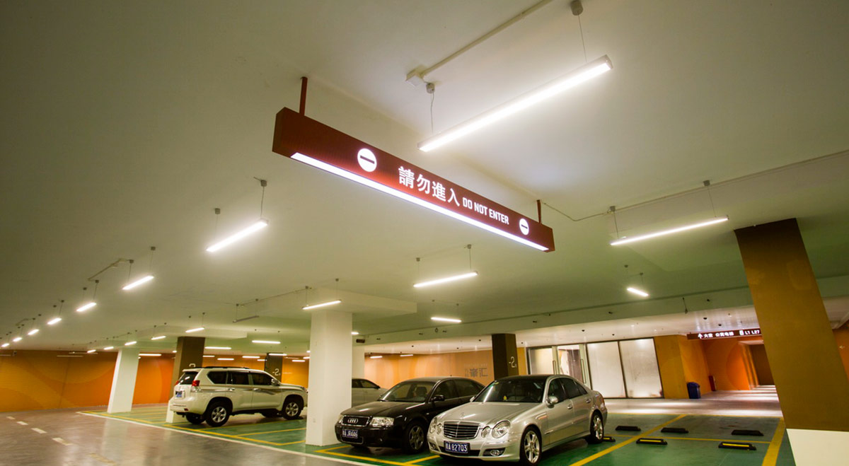 車輛交通標識系統